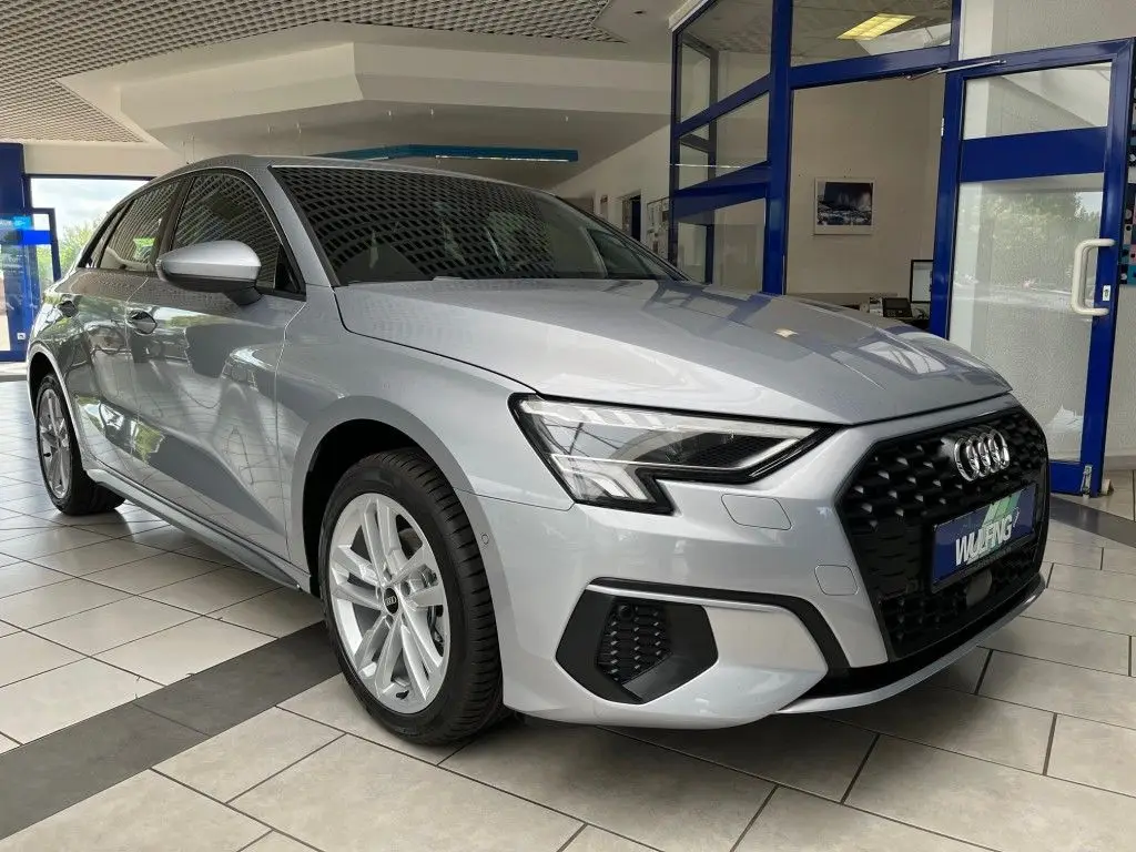 Photo 1 : Audi A3 2023 Petrol