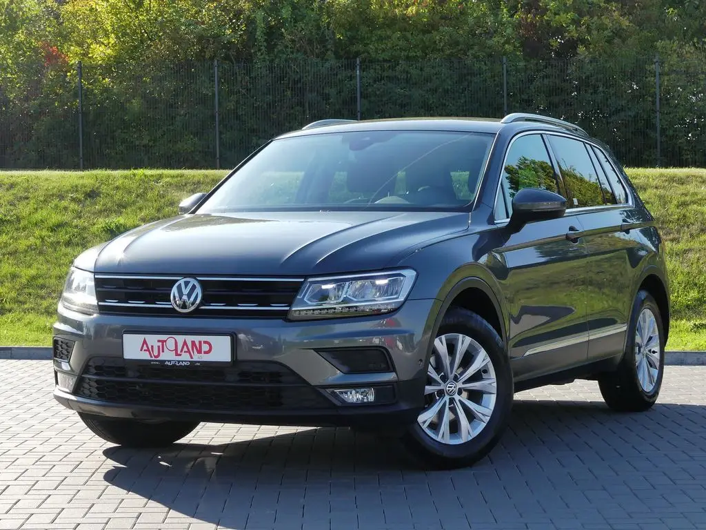 Photo 1 : Volkswagen Tiguan 2020 Essence