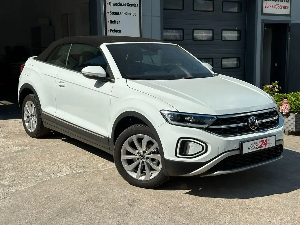 Photo 1 : Volkswagen T-roc 2023 Essence