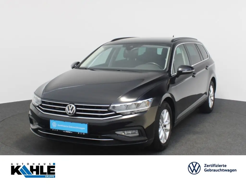 Photo 1 : Volkswagen Passat 2020 Petrol