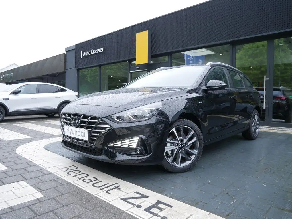 Photo 1 : Hyundai I30 2024 Petrol