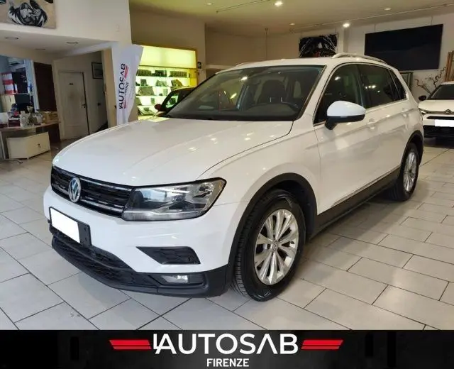 Photo 1 : Volkswagen Tiguan 2017 Essence