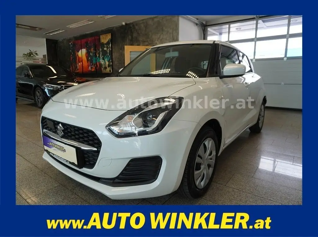 Photo 1 : Suzuki Swift 2021 Petrol