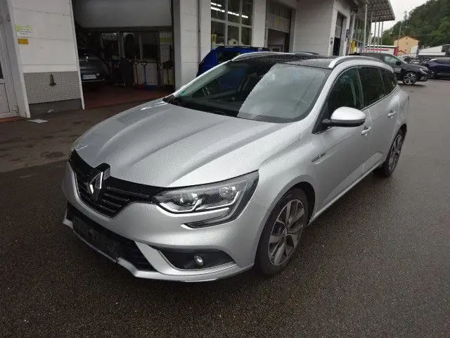 Photo 1 : Renault Megane 2016 Petrol