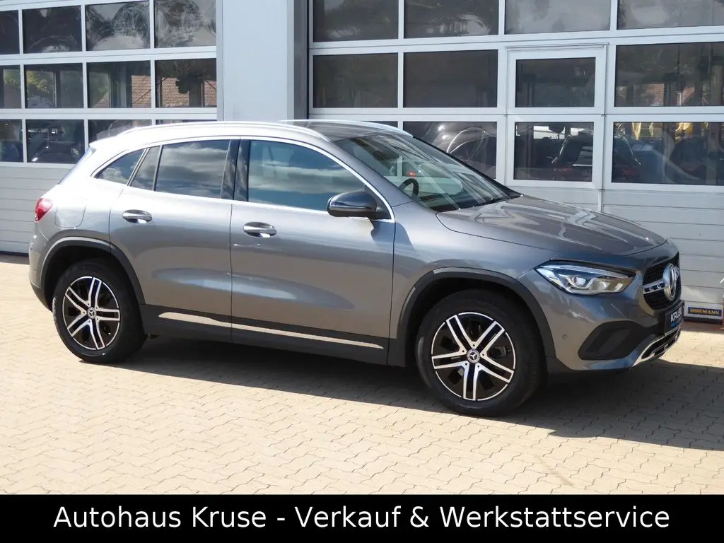 Photo 1 : Mercedes-benz Classe Gla 2023 Hybrid