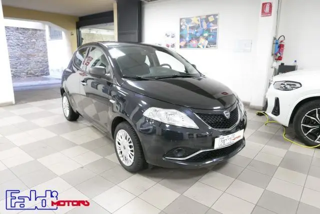 Photo 1 : Lancia Ypsilon 2017 Petrol