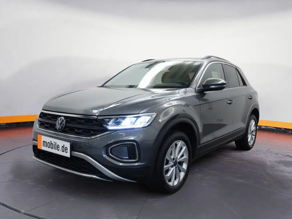 Photo 1 : Volkswagen T-roc 2024 Essence