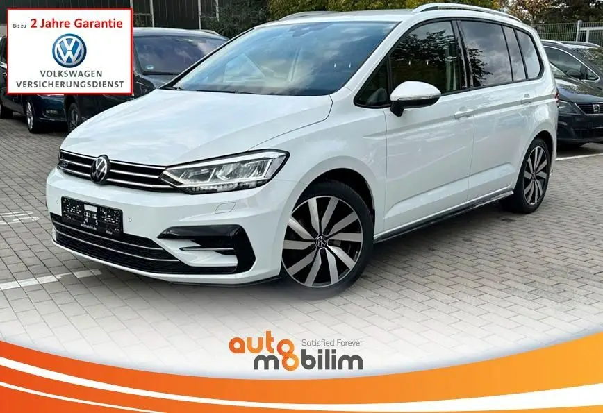 Photo 1 : Volkswagen Touran 2023 Essence