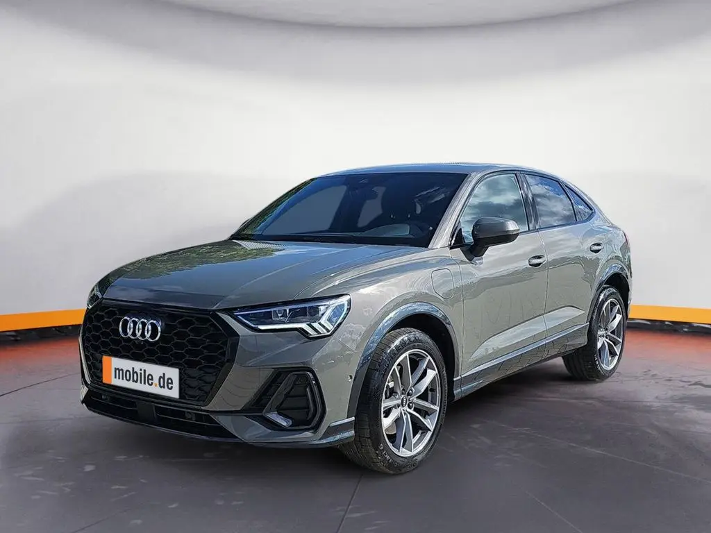 Photo 1 : Audi Q3 2023 Hybrid