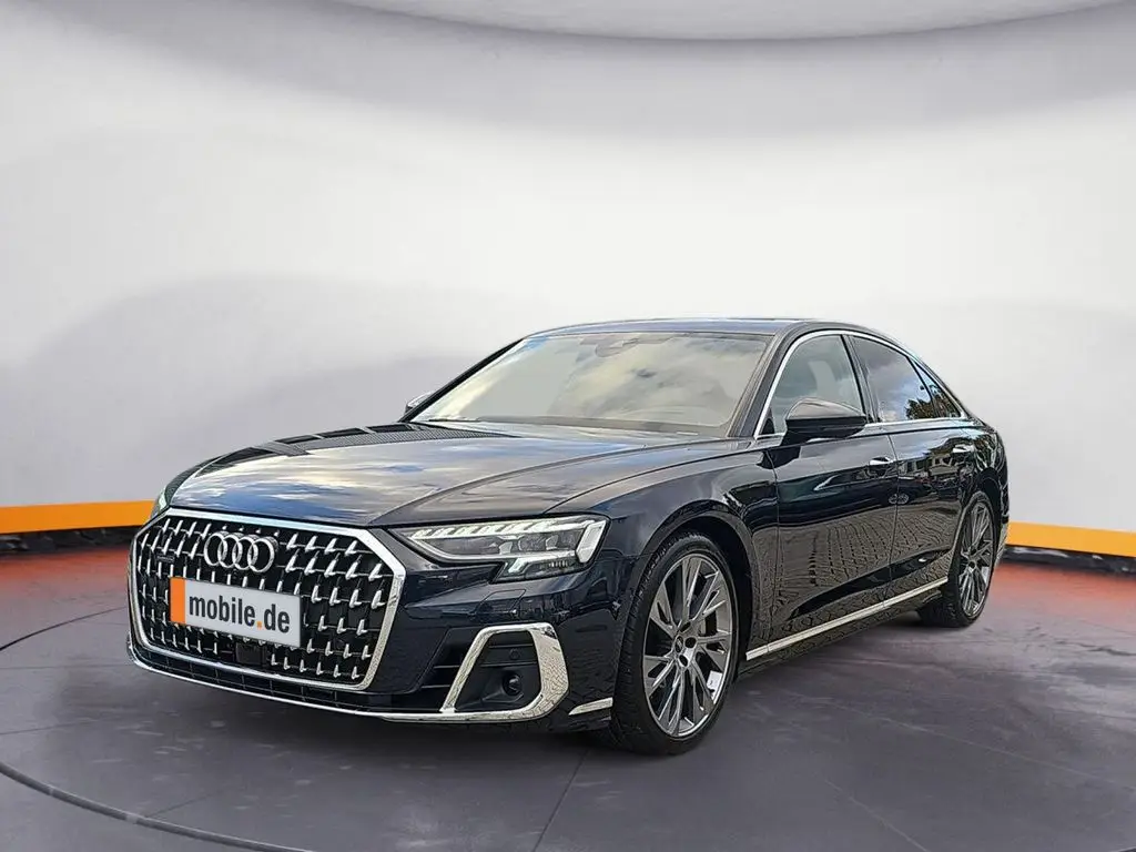 Photo 1 : Audi A8 2022 Petrol