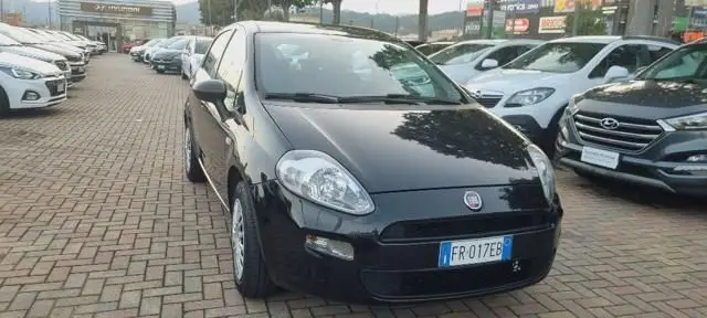 Photo 1 : Fiat Punto 2018 Petrol