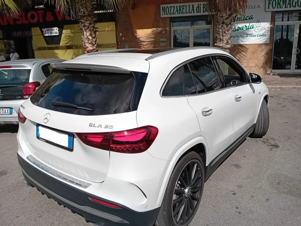 Photo 1 : Mercedes-benz Classe Gla 2024 Petrol