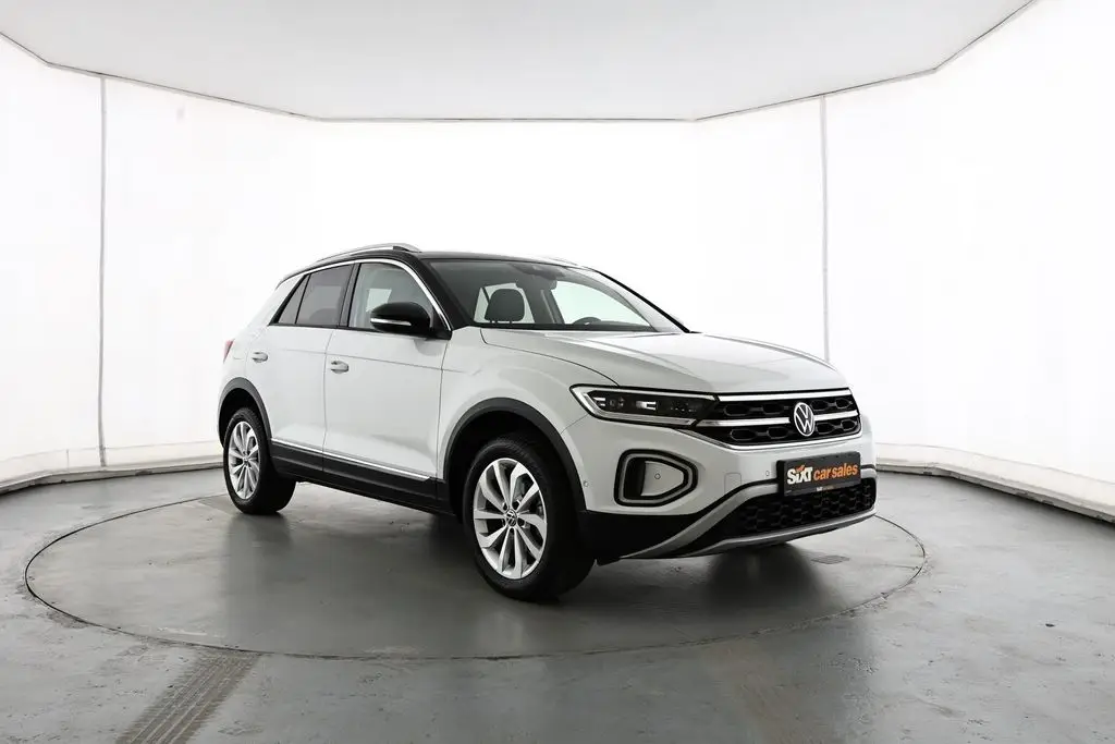 Photo 1 : Volkswagen T-roc 2023 Essence