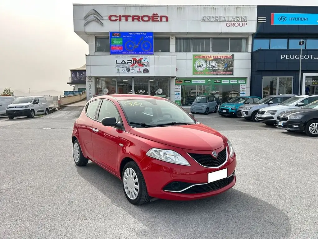 Photo 1 : Lancia Ypsilon 2016 GPL