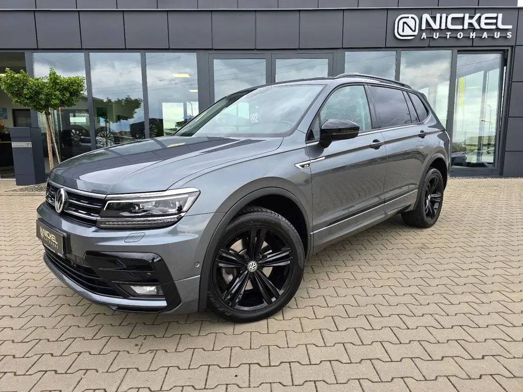 Photo 1 : Volkswagen Tiguan 2020 Essence