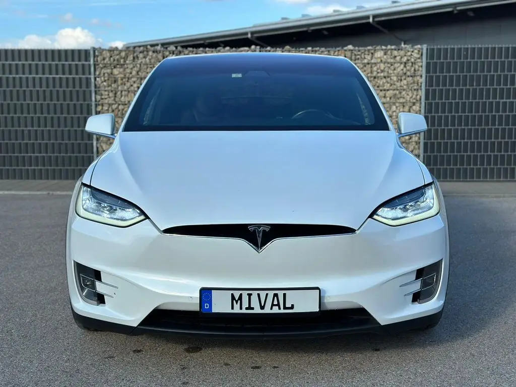 Photo 1 : Tesla Model X 2017 Not specified