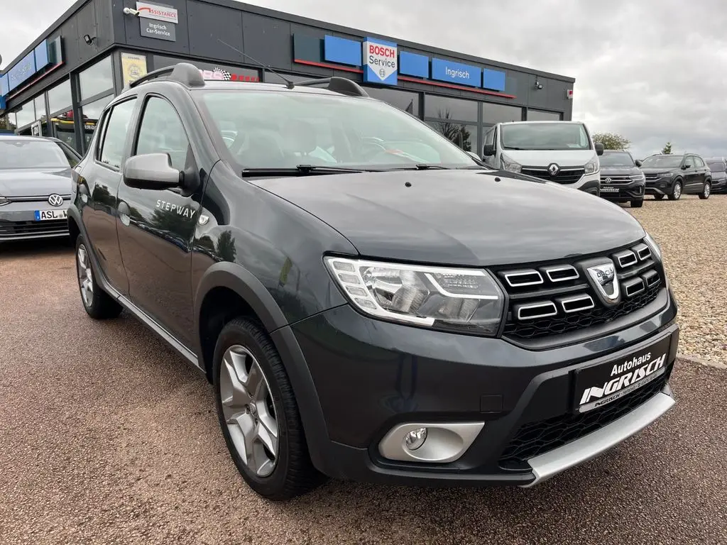 Photo 1 : Dacia Sandero 2017 Petrol