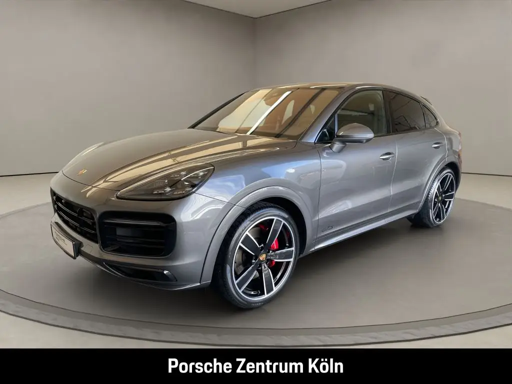 Photo 1 : Porsche Cayenne 2021 Essence