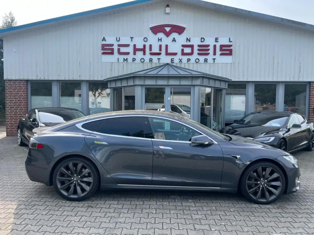 Photo 1 : Tesla Model S 2017 Not specified