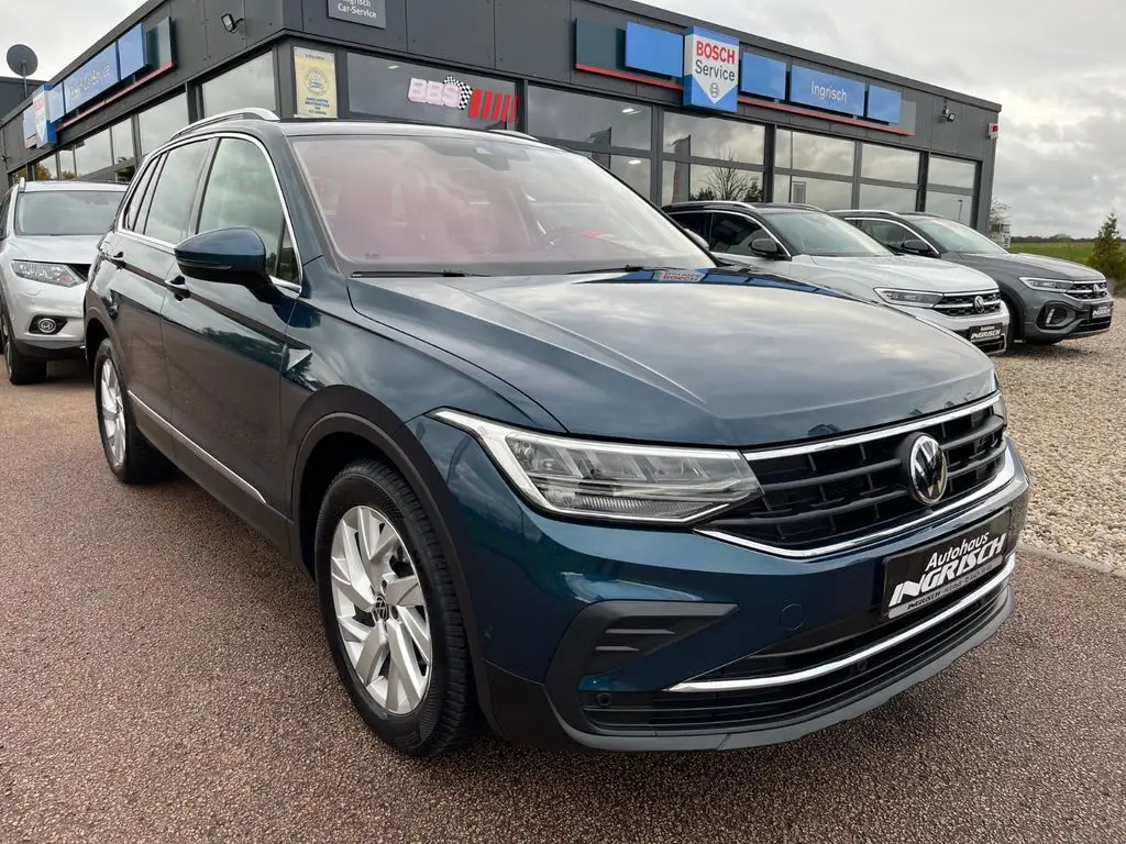 Photo 1 : Volkswagen Tiguan 2023 Petrol