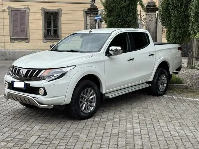 Photo 1 : Mitsubishi L200 2017 Diesel