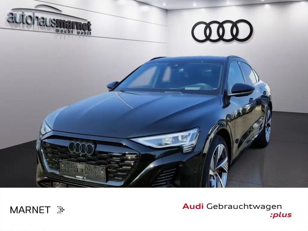 Photo 1 : Audi Q8 2023 Non renseigné