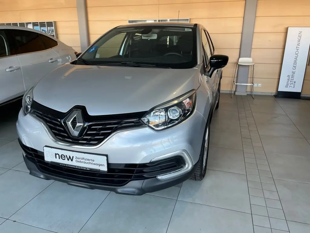 Photo 1 : Renault Captur 2018 Petrol