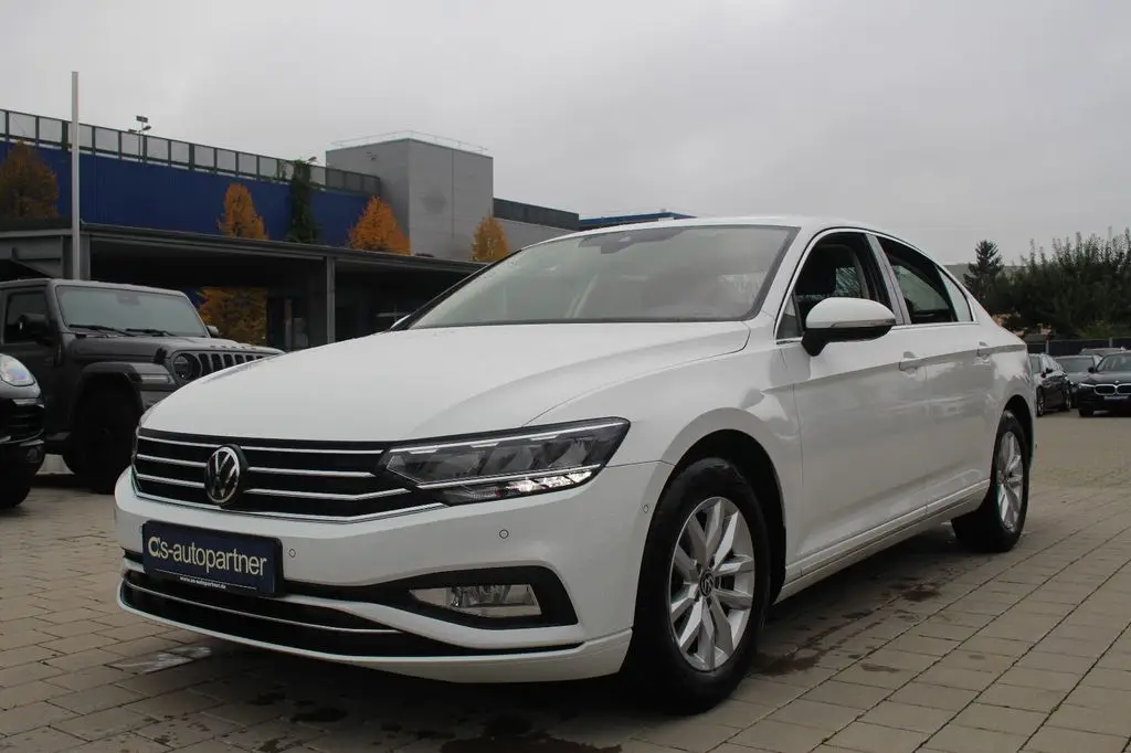 Photo 1 : Volkswagen Passat 2021 Diesel