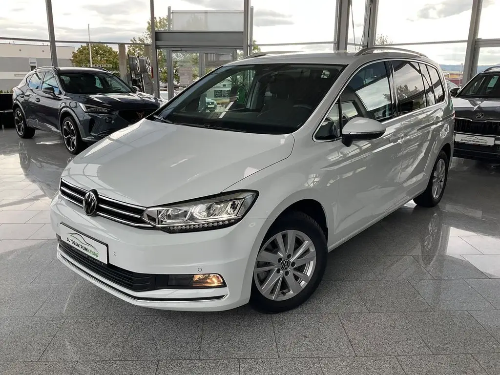 Photo 1 : Volkswagen Touran 2023 Petrol