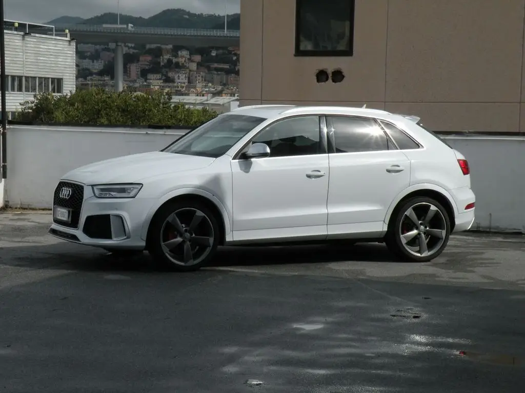 Photo 1 : Audi Q3 2016 Petrol