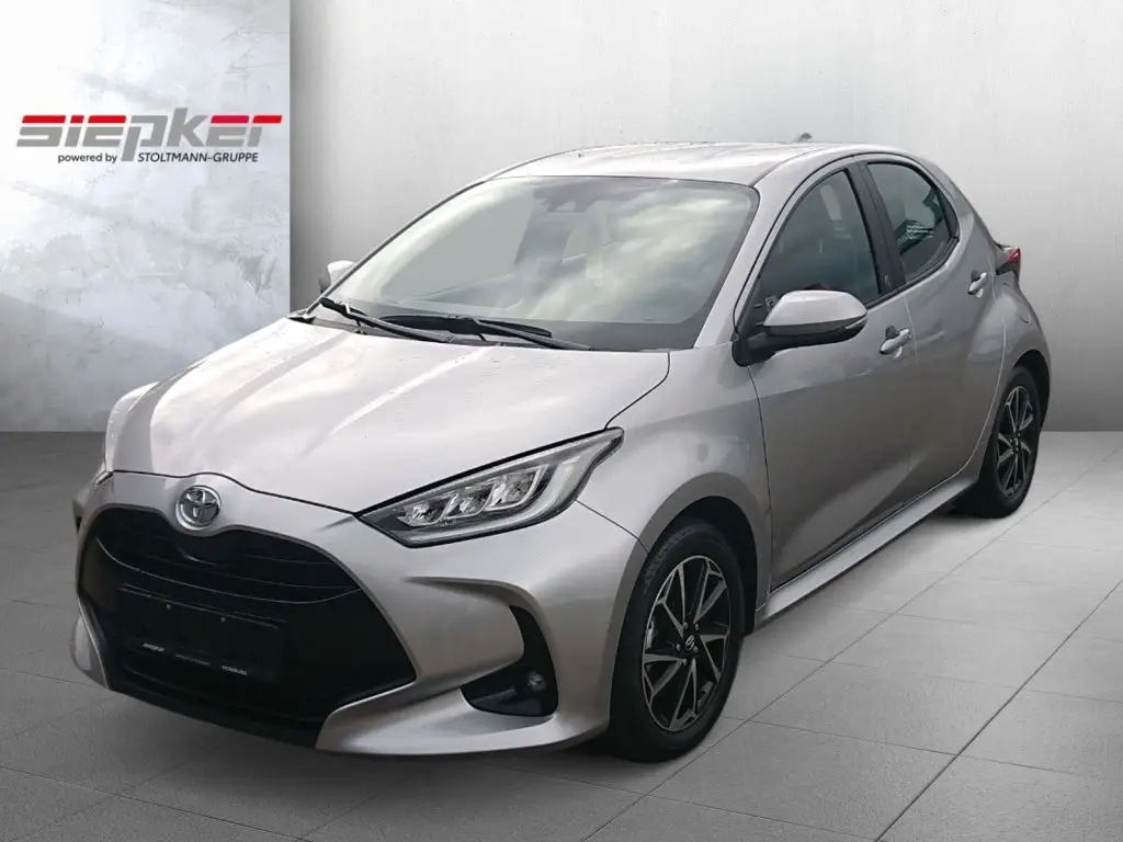 Photo 1 : Toyota Yaris 2024 Essence