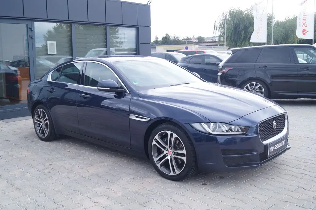 Photo 1 : Jaguar Xe 2016 Diesel