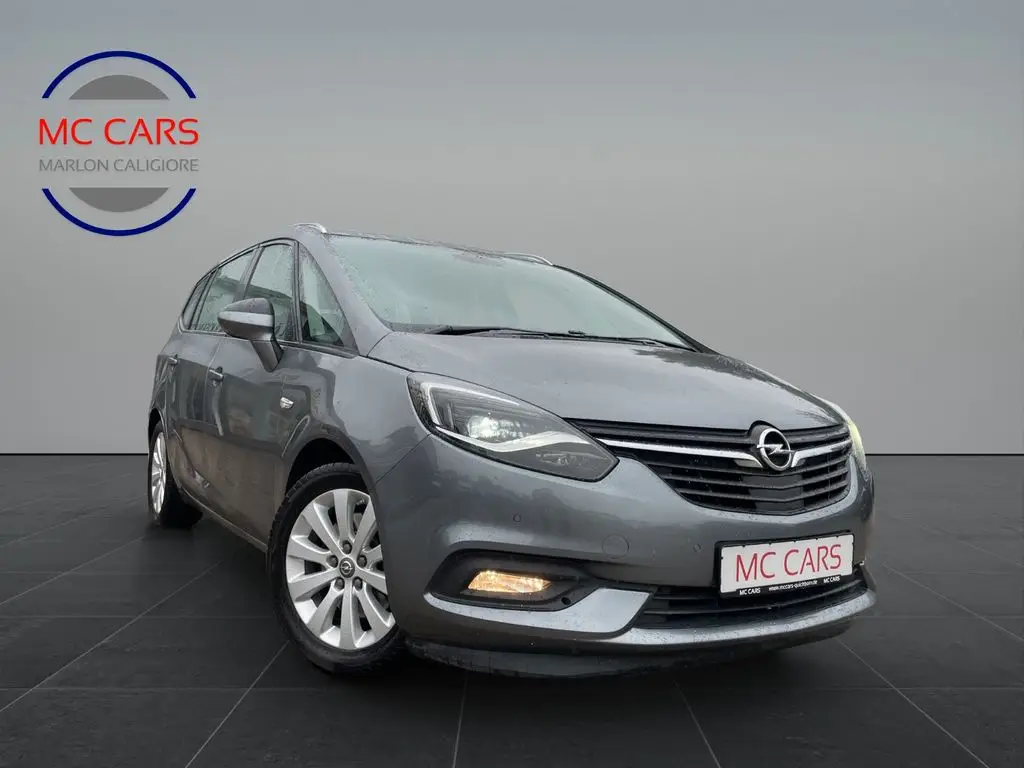 Photo 1 : Opel Zafira 2018 Diesel