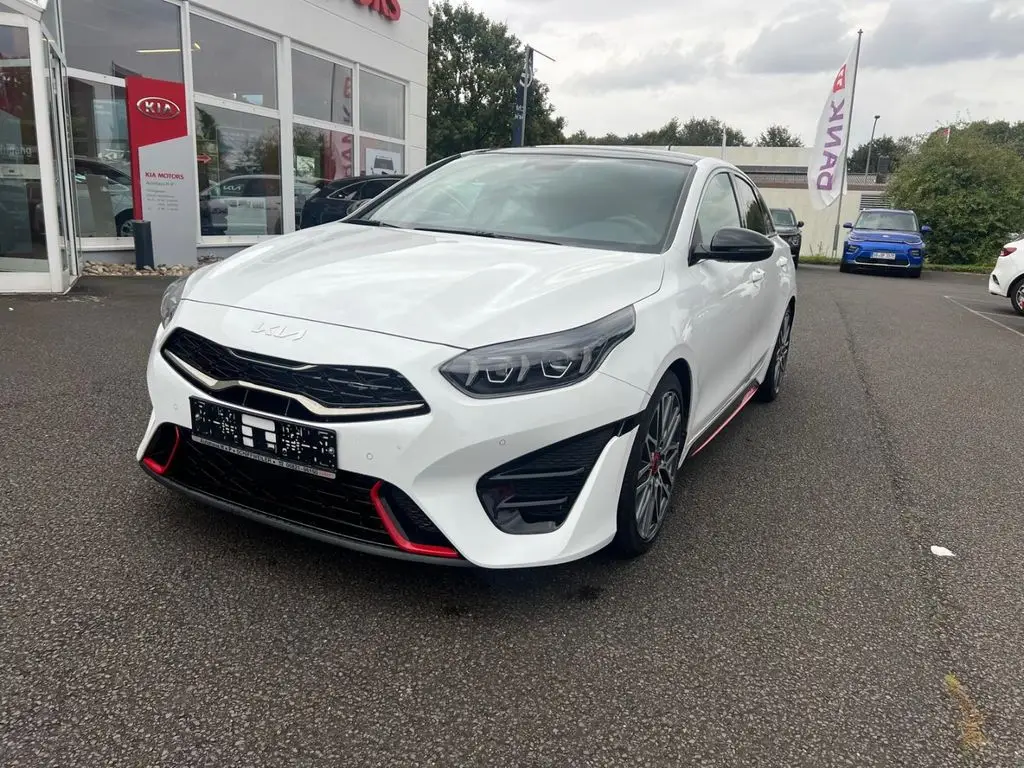 Photo 1 : Kia Proceed 2022 Petrol