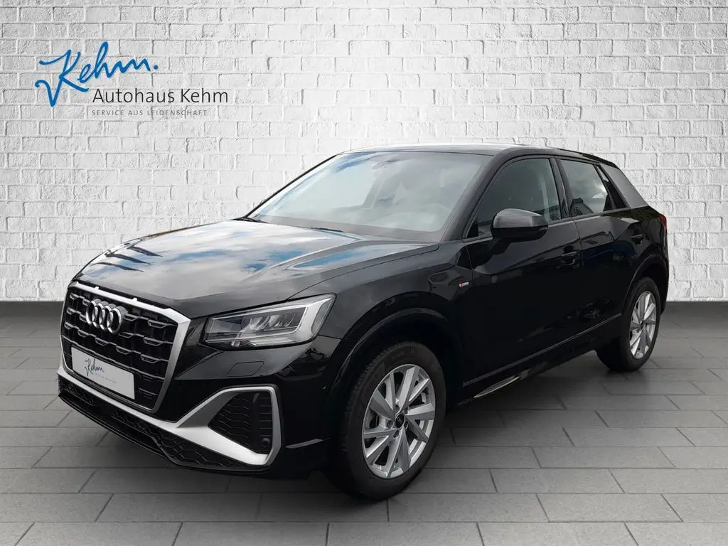 Photo 1 : Audi Q2 2023 Petrol