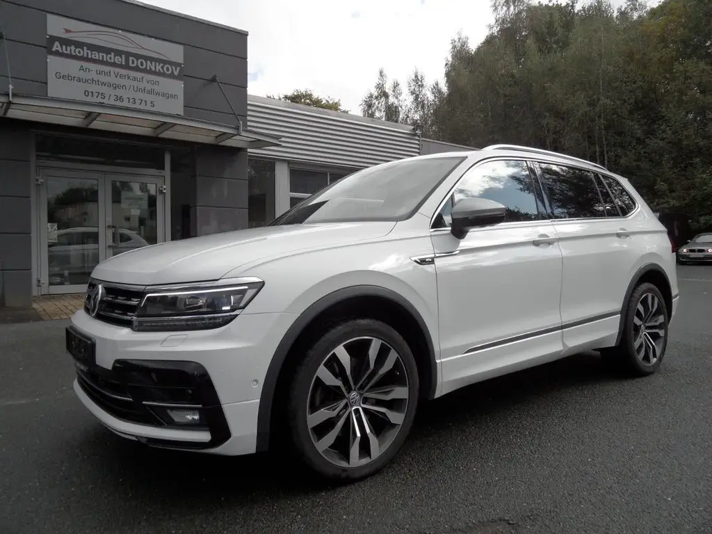 Photo 1 : Volkswagen Tiguan 2019 Essence