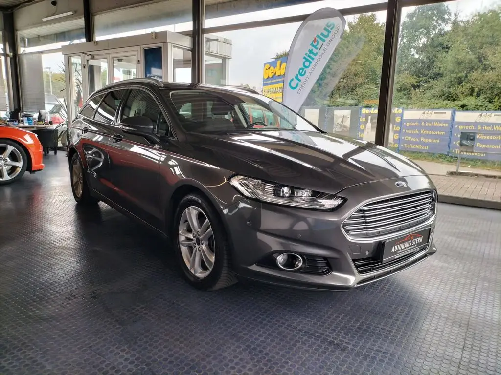 Photo 1 : Ford Mondeo 2019 Essence