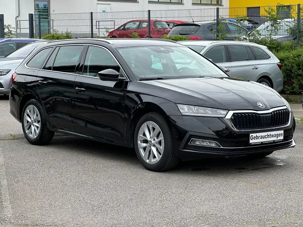 Photo 1 : Skoda Octavia 2023 Essence