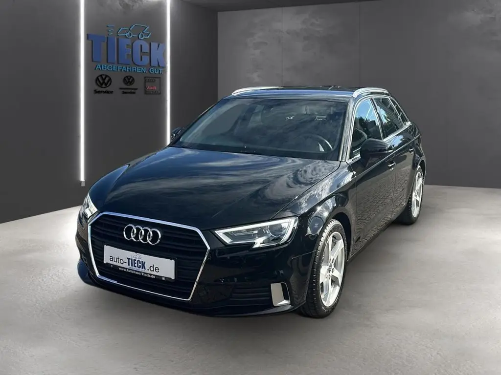 Photo 1 : Audi A3 2016 Petrol