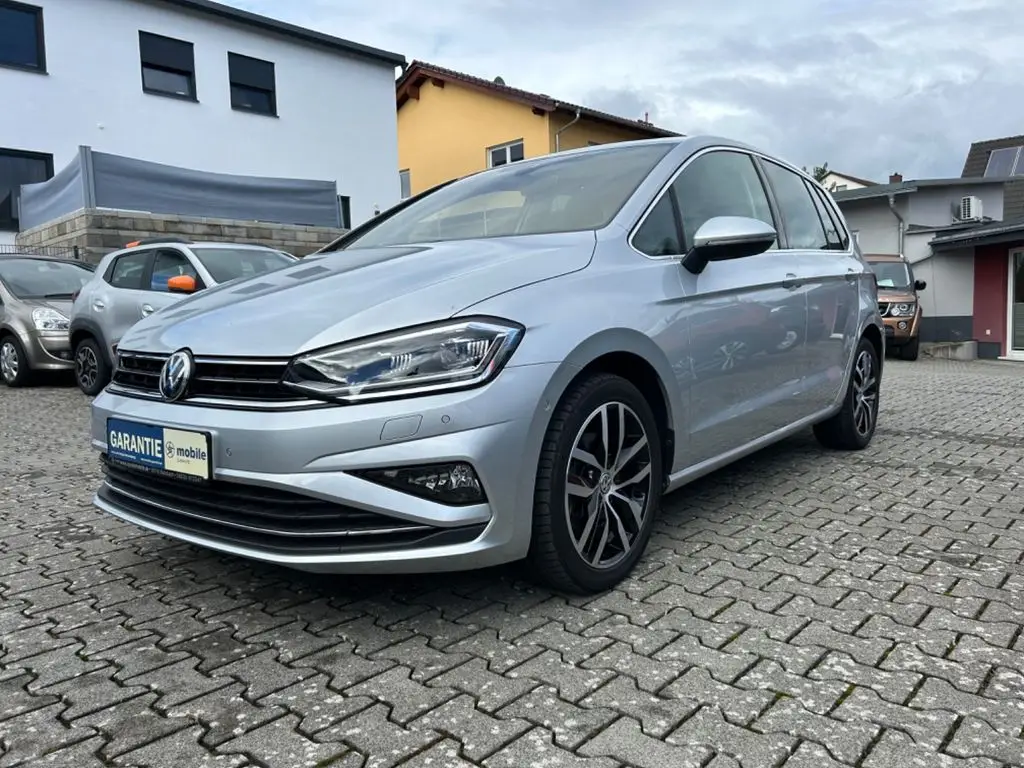 Photo 1 : Volkswagen Golf 2019 Essence