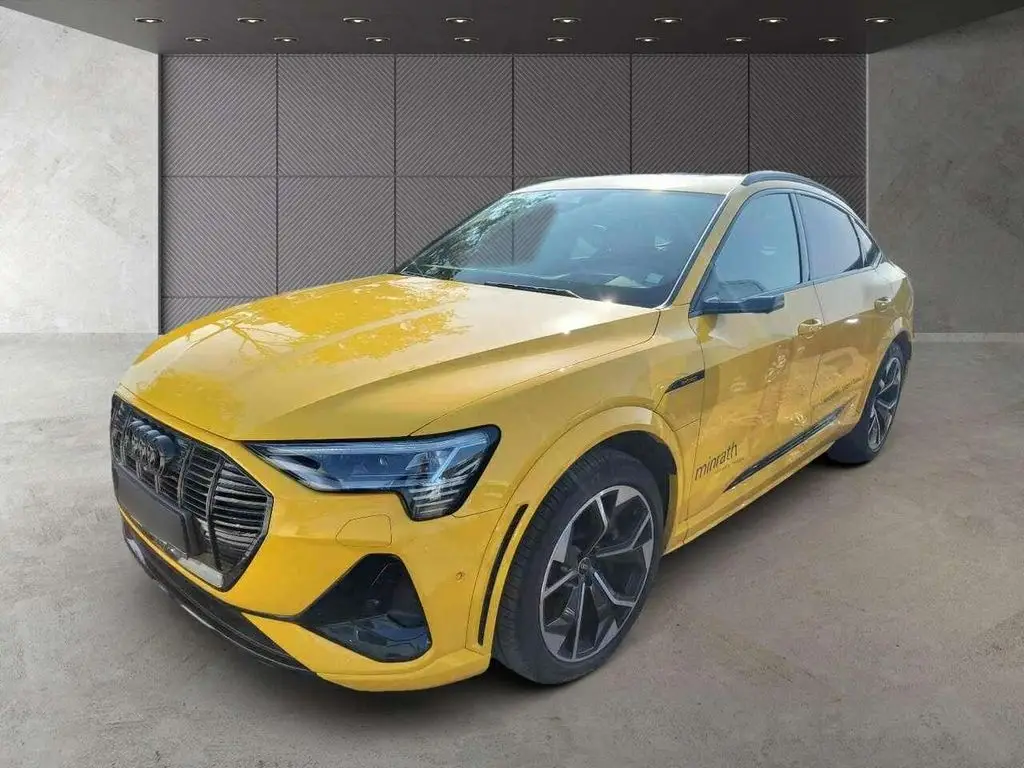 Photo 1 : Audi E-tron 2022 Non renseigné