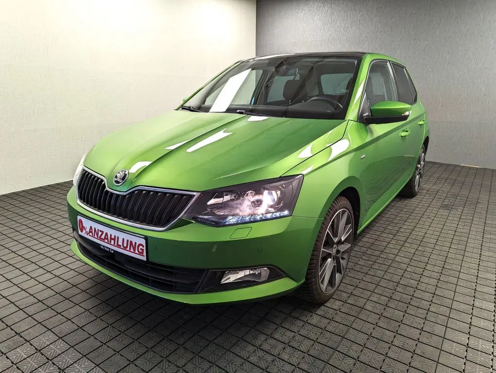 Photo 1 : Skoda Fabia 2017 Petrol