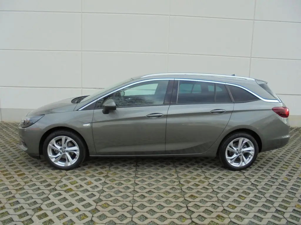 Photo 1 : Opel Astra 2020 Petrol