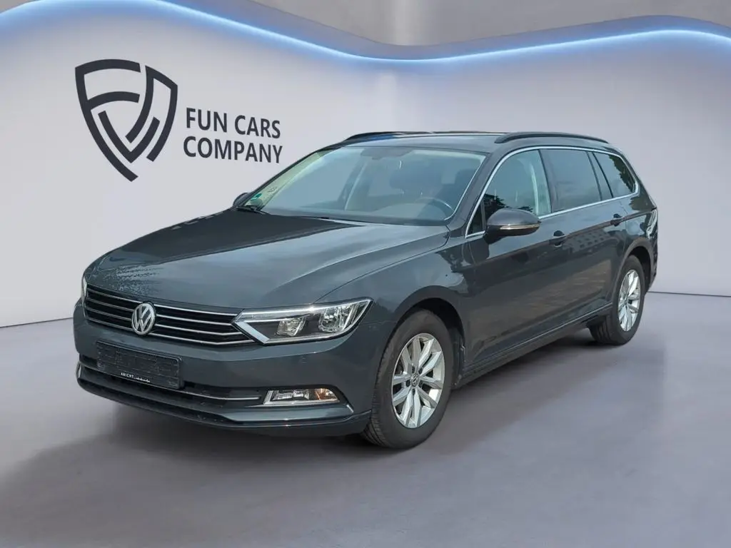 Photo 1 : Volkswagen Passat 2014 Petrol