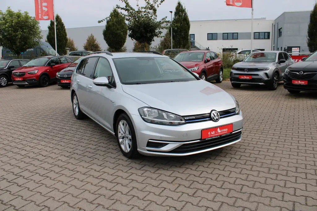 Photo 1 : Volkswagen Golf 2020 Petrol