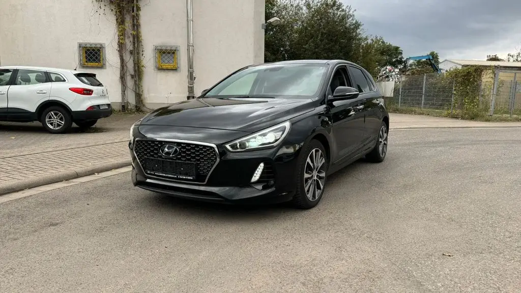 Photo 1 : Hyundai I30 2017 Petrol