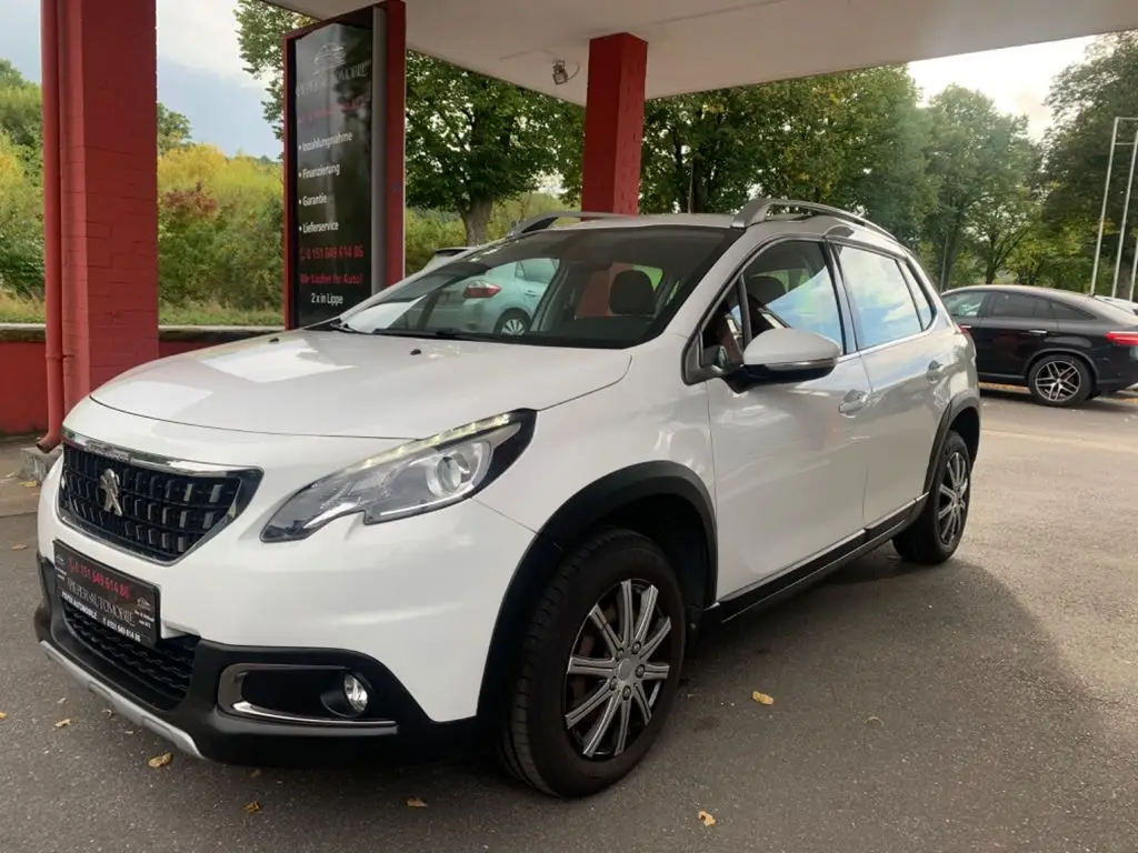 Photo 1 : Peugeot 2008 2017 Petrol