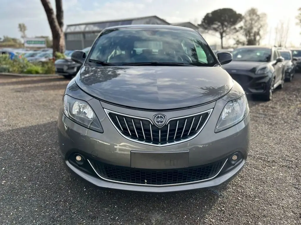 Photo 1 : Lancia Ypsilon 2021 Hybrid