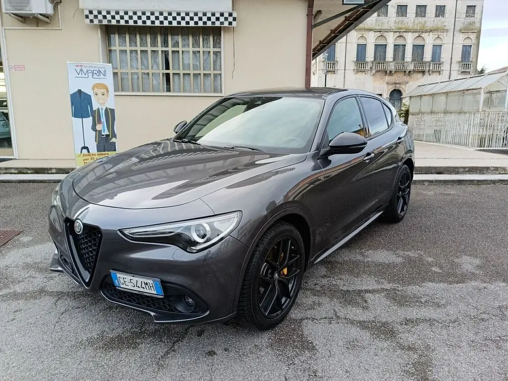 Photo 1 : Alfa Romeo Stelvio 2021 Diesel