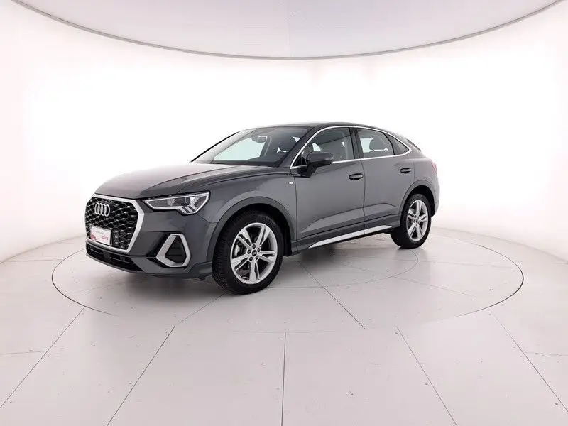 Photo 1 : Audi Q3 2021 Autres